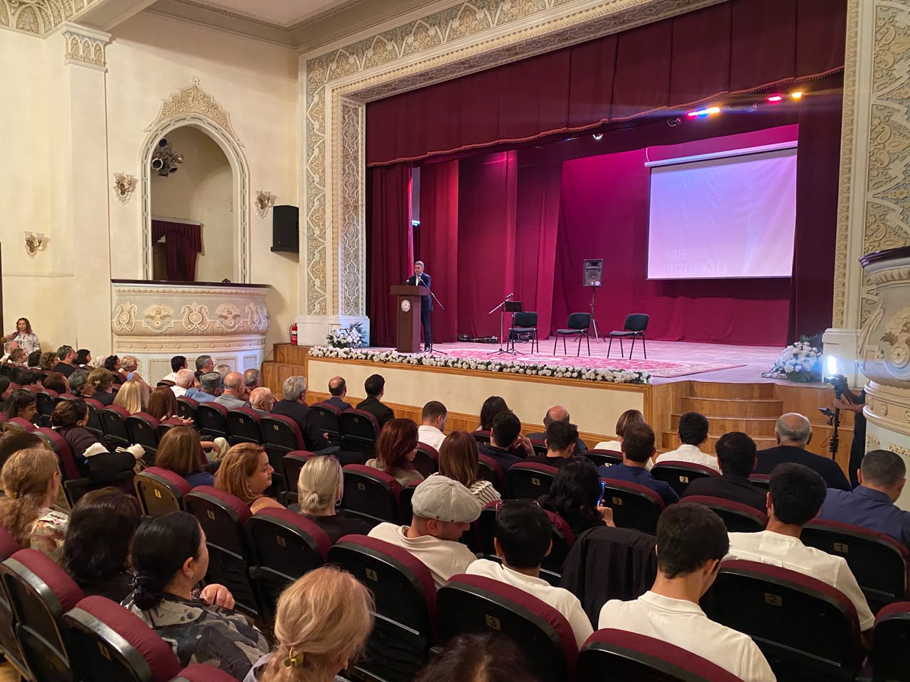 Mərdəkan Mədəniyyət Sarayında Arif Buzovnalının xatirəsinə həsr olunmuş gecə keçirilib