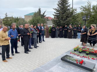 Xəzər rayonunda Şəhidlərin il dönümü qeyd olunub