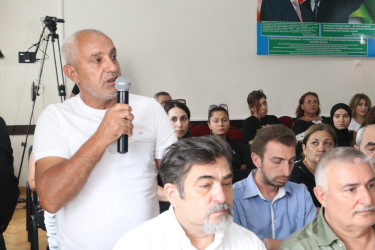 Mərdəkan qəsəbə sakinləri ilə növbəti səyyar görüş keçirilib