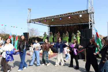 Xəzər rayonunda ümumrayon Novruz şənliyi keçirilib