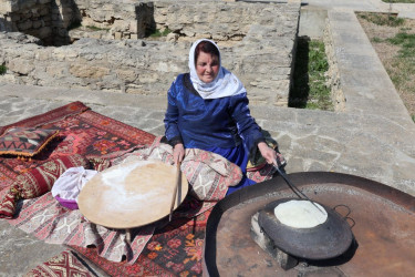 Xəzər rayonunda ümumrayon Novruz şənliyi keçirilib