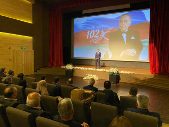 Xəzər rayonunda Ümummilli lider Heydər Əliyevin anadan olmasının 102 illiyinə həsr olunmuş “Heydər Əliyev irsi – Gələcəyə yol” adlı tədbir keçirilib`