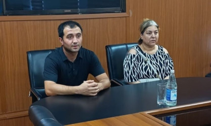 Rayon İcra Hakimiyyətinin başçısı Elşən Salahov vətəndaşların növbəti fərdi qəbulunu keçirib