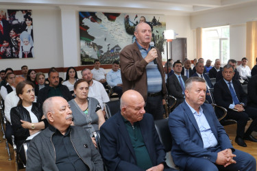 Rayon İcra Hakimiyyəti başçısının növbəti səyyar qəbulu Buzovna qəsəbəsində keçirildi