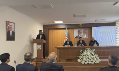 Xəzər Rayon İcra Hakimiyyətinin inzibati binasında Fövqəladə Hallar Nazirliyinin Bakı Regional Mərkəzinin təşkilatçılığı ilə "Su hövzələrində insanların təhlükəsizliyinin təmin edilməsi" mövzusunda rayon müşavirəsi keçirilmişdir