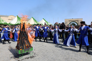 Xəzər rayonunda ümumrayon Novruz şənliyi keçirilib