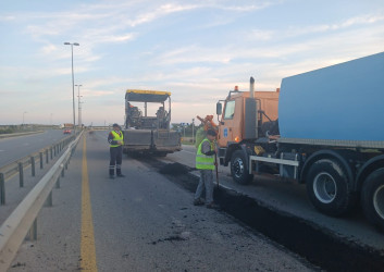 Xəzər rayonu ərazisində avtomobil yollarının  cari təmir-bərpa işləri icra olunur