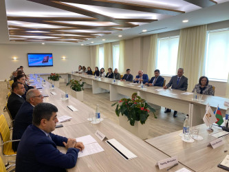 Xəzər rayonunda “Konstitusiya və Suverenlik İli” çərçivəsində dəyirmi masa keçirilib
