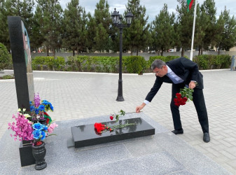 Xəzər rayonunda Şəhidlərin il dönümü qeyd olunub