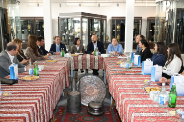 Qala gəncləri ilə görüş keçirilib