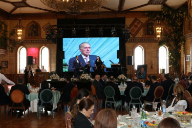 Xəzər rayonunda Ümummilli Lider Heydər Əliyevin anadan olmasının 103-cü ildönümü münasibətilə tədbir keçirilib