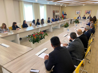 Xəzər rayonunda “Konstitusiya və Suverenlik İli” çərçivəsində dəyirmi masa keçirilib