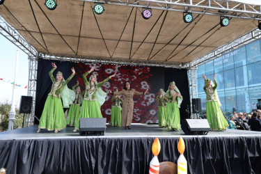 Xəzər rayonunda ümumrayon Novruz şənliyi keçirilib