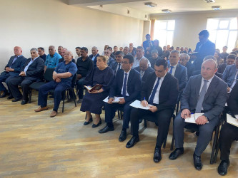 Rayon İcra Hakimiyyətinin başçısı Elşən Salahovun Qala qəsəbəsində yaşayan sakinlərlə növbəti səyyar qəbulu keçirilib