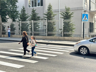 Xəzər rayonunda mövcud piyada keçirdlərində yenilənmə işləri aparılıb