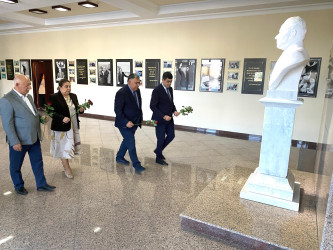 Xəzər rayonunda “5 oktyabr-Beynəlxalq Müəllimlər Günü”  qeyd olunub