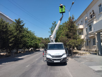 Xəzər rayonunda küçə işıqlandırma sistemlərinin yenilənməsi işləri davam etdirilir