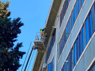 Buzovna qəsəbəsində yaşayış binalarında təmir-bərpa işləri həyata keçirilir