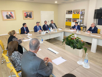 Xəzər rayonunda “Konstitusiya və Suverenlik İli” çərçivəsində dəyirmi masa keçirilib