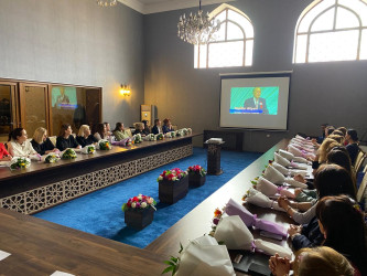 Xəzər rayonunda “8 Mart – Beynəlxalq Qadınlar Günü” münasibətilə  “Qadın və şəhər – gələcəyin zərif memarları” adlı  bayram tədbiri keçirilmişdir