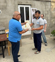 Xəzər rayonunda Qurban bayramı münasibəti ilə bayram sovqatı paylanılıb