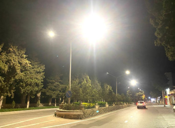 Xəzər rayonunda küçə işıqlandırma sistemlərinin yenilənməsi işləri davam etdirilir