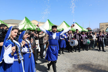 Xəzər rayonunda ümumrayon Novruz şənliyi keçirilib