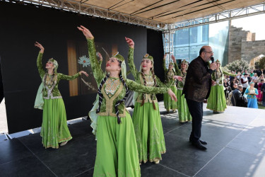 Xəzər rayonunda ümumrayon Novruz şənliyi keçirilib