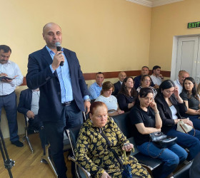 Binə qəsəbəsində yaşayan sakinlərlə növbəti səyyar qəbul keçirilib