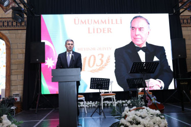 Xəzər rayonunda Ümummilli Lider Heydər Əliyevin anadan olmasının 103-cü ildönümü münasibətilə tədbir keçirilib