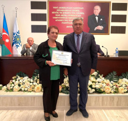 Xəzər rayonunda “5 oktyabr-Beynəlxalq Müəllimlər Günü”  qeyd olunub