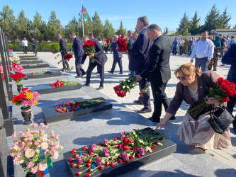 Xəzər rayonunda “27 sentyabr - Anım günü” ilə əlaqədar Şəhidlərin məzarları ziyarət olunub