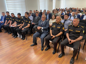 Xəzər Rayon İcra Hakimiyyətinin inzibati binasında Fövqəladə Hallar Nazirliyinin Bakı Regional Mərkəzinin təşkilatçılığı ilə "Su hövzələrində insanların təhlükəsizliyinin təmin edilməsi" mövzusunda rayon müşavirəsi keçirilmişdir