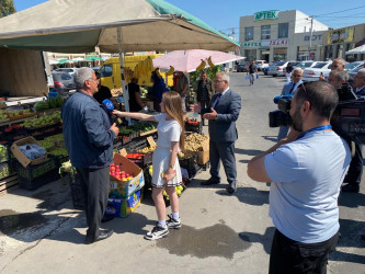 Xəzər rayonunda qanunsuz küçə ticarətinin qarşısının alınması məqsədilə reydlər keçirilib