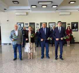 Xəzər rayonunda “5 oktyabr-Beynəlxalq Müəllimlər Günü”  qeyd olunub