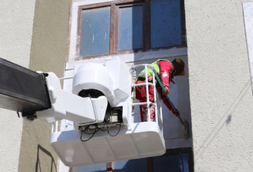 Buzovna qəsəbəsində yaşayış binalarında təmir-bərpa işləri həyata keçirilir