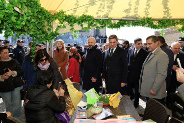 Xəzər rayonunda ümumrayon Novruz şənliyi keçirilib