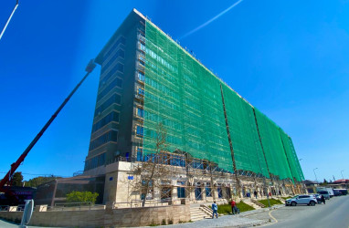 Buzovna qəsəbəsində yaşayış binalarında təmir-bərpa işləri həyata keçirilir