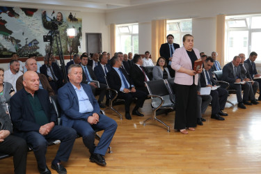 Rayon İcra Hakimiyyəti başçısının növbəti səyyar qəbulu Buzovna qəsəbəsində keçirildi