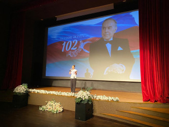 Xəzər rayonunda Ümummilli lider Heydər Əliyevin anadan olmasının 102 illiyinə həsr olunmuş “Heydər Əliyev irsi – Gələcəyə yol” adlı tədbir keçirilib`
