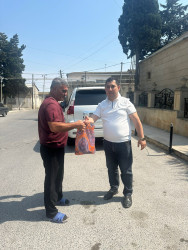 Xəzər rayonunda Qurban bayramı münasibəti ilə bayram sovqatı paylanılıb