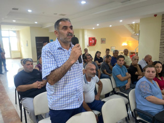 Rayon İcra Hakimiyyəti başçısının Şüvəlan qəsəbə sakinləri ilə növbəti səyyar görüşü keçirilib