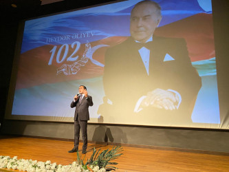 Xəzər rayonunda Ümummilli lider Heydər Əliyevin anadan olmasının 102 illiyinə həsr olunmuş “Heydər Əliyev irsi – Gələcəyə yol” adlı tədbir keçirilib`