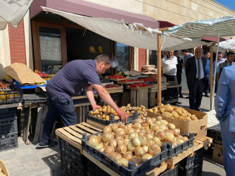 Xəzər rayonunda qanunsuz küçə ticarətinin qarşısının alınması məqsədilə reydlər keçirilib