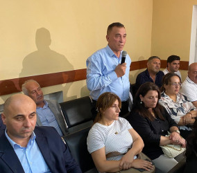 Binə qəsəbəsində yaşayan sakinlərlə növbəti səyyar qəbul keçirilib