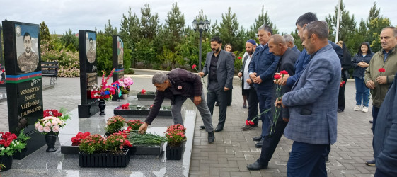 RİH başçısı Anım mərasimlərində iştirak edib