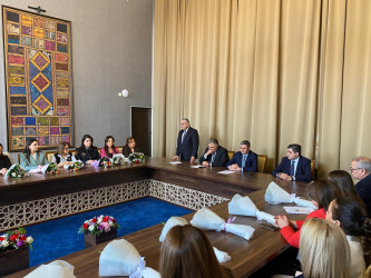 Xəzər rayonunda “8 Mart – Beynəlxalq Qadınlar Günü” münasibətilə  “Qadın və şəhər – gələcəyin zərif memarları” adlı  bayram tədbiri keçirilmişdir