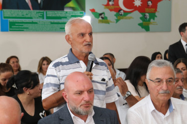 Mərdəkan qəsəbə sakinləri ilə növbəti səyyar görüş keçirilib