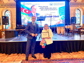 Xəzər rayonunda “5 oktyabr-Beynəlxalq Müəllimlər Günü”  qeyd olunub