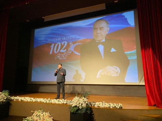 Xəzər rayonunda Ümummilli lider Heydər Əliyevin anadan olmasının 102 illiyinə həsr olunmuş “Heydər Əliyev irsi – Gələcəyə yol” adlı tədbir keçirilib`